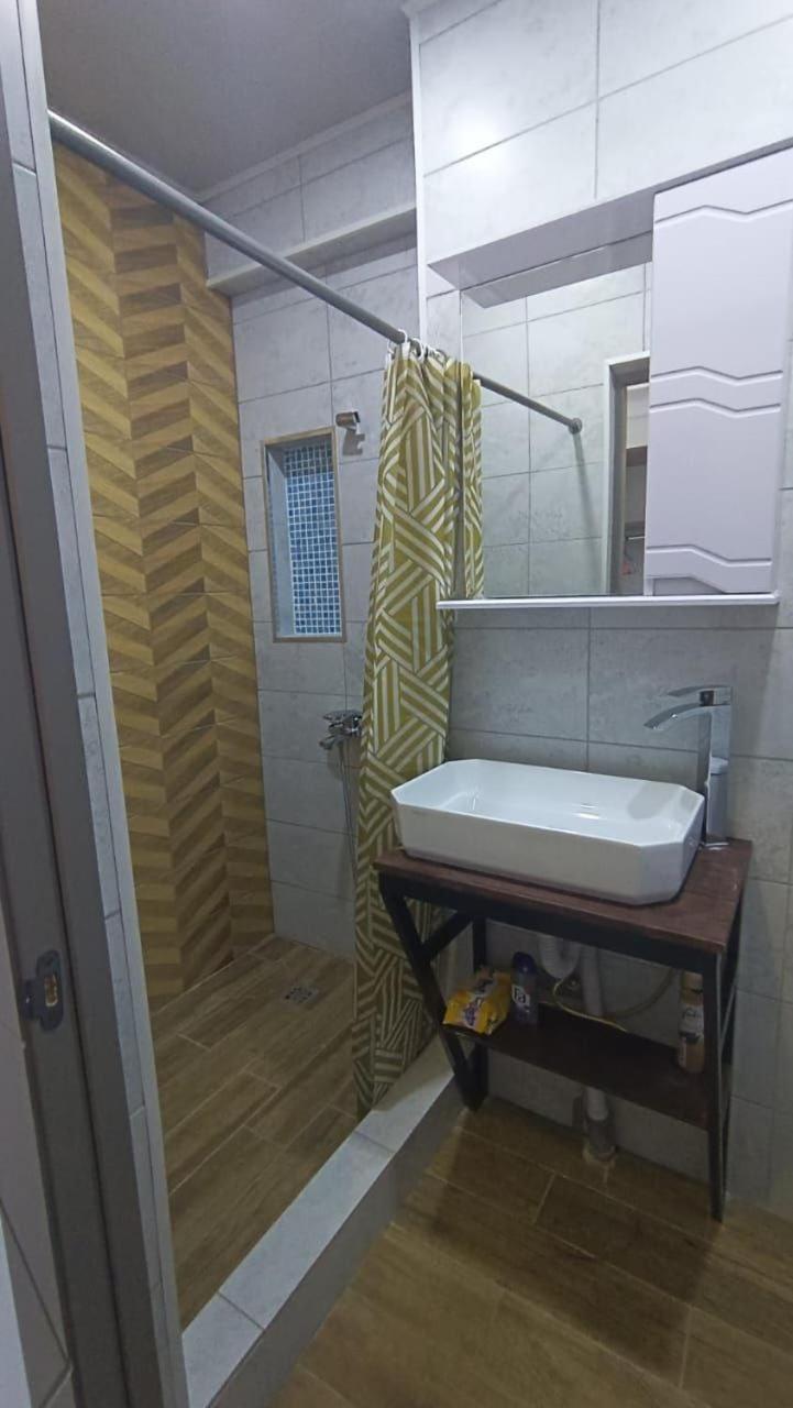 Лазурит Bosteri Buitenkant foto